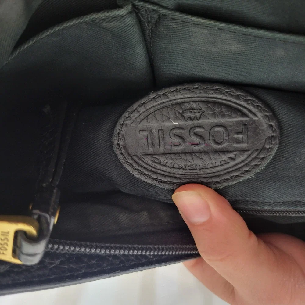 Vintage Fossil Leather Crossbody Bag and‎ Matching Wallet Black